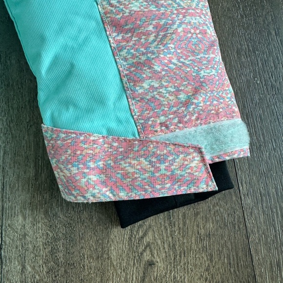 Arctix Winter Coat.  Girls size large.  Teal with pink details. - Picture 9 of 12
